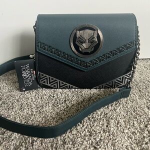 NWT Marvel Black Panther Chain Wakanda Forever Shoulder Cross Body Purse